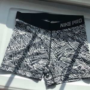 White Line Patterned Nike Pro Spandex